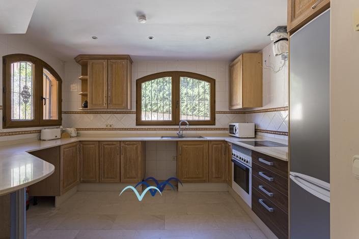 Image No.10-3 Bed Semi-Detached for sale