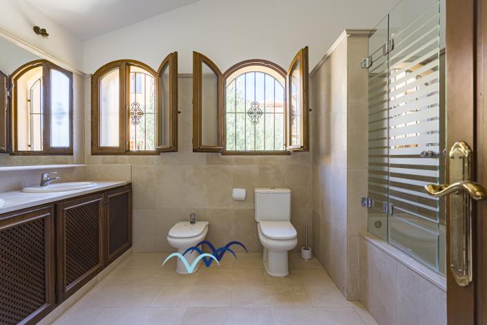 Image No.17-3 Bed Semi-Detached for sale