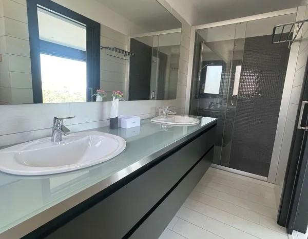 Image No.21-5 Bed Villa / Detached for sale