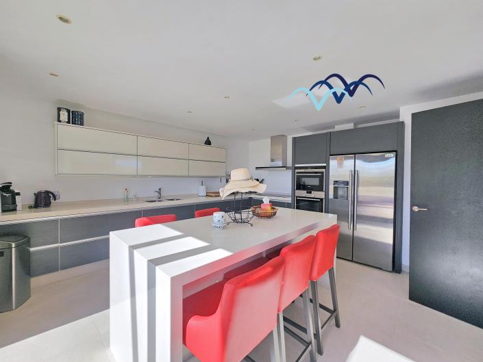 Image No.12-5 Bed Villa / Detached for sale