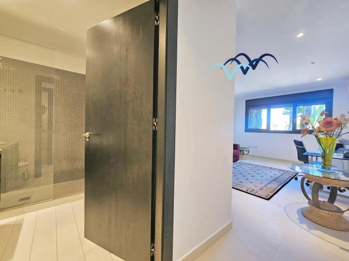 Image No.31-5 Bed Villa / Detached for sale