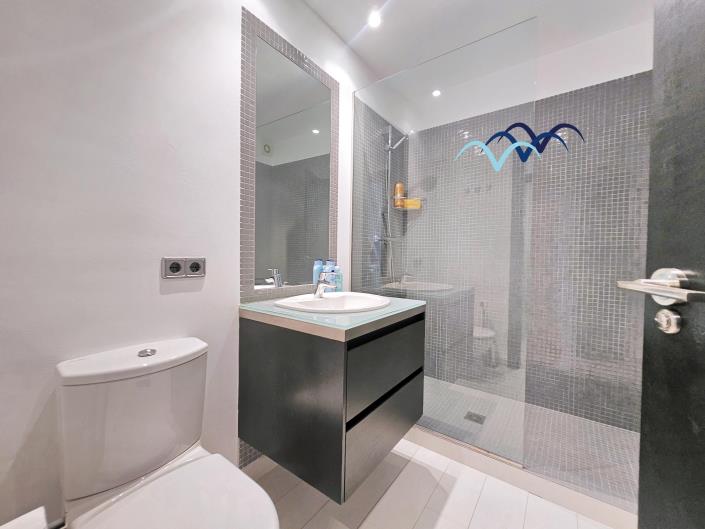 Image No.32-5 Bed Villa / Detached for sale