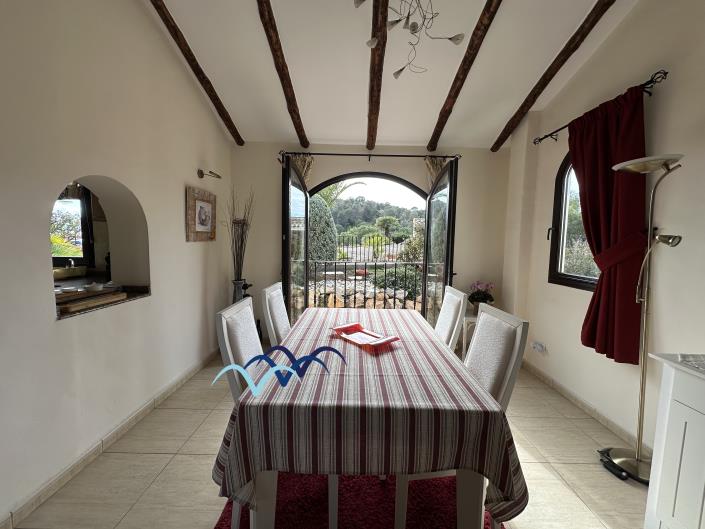 Image No.6-4 Bed Villa / Detached for sale