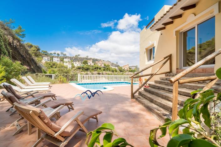 Image No.33-4 Bed Villa / Detached for sale