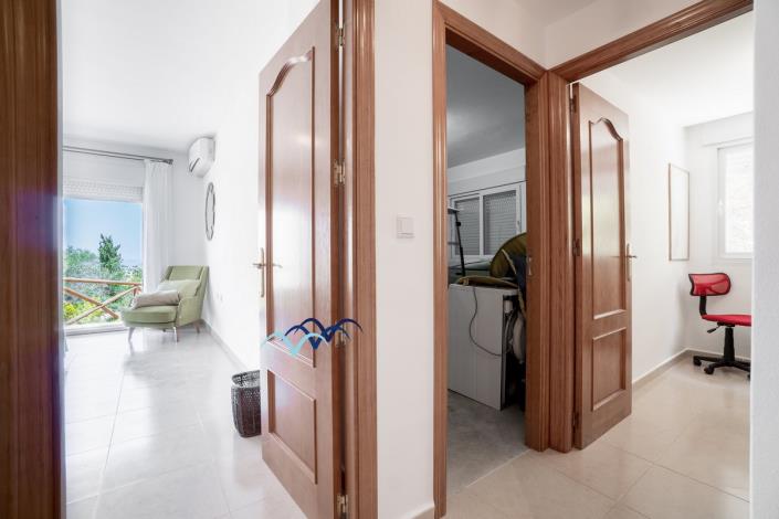 Image No.55-4 Bed Villa / Detached for sale