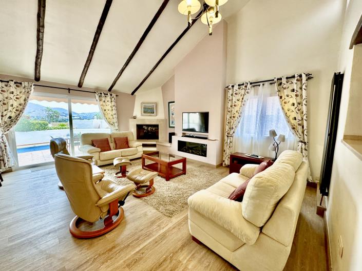 Image No.7-3 Bed Villa / Detached for sale