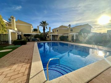 Los-Naranjos-II-pool