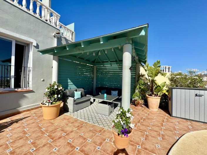 Image No.18-4 Bed Villa / Detached for sale