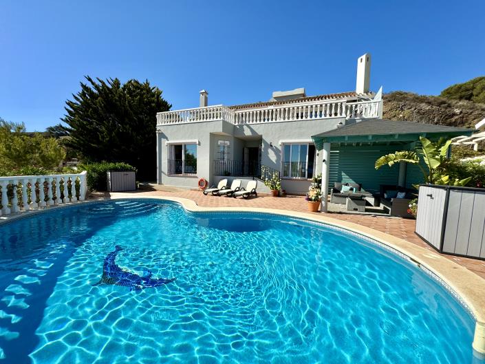 Image No.2-4 Bed Villa / Detached for sale