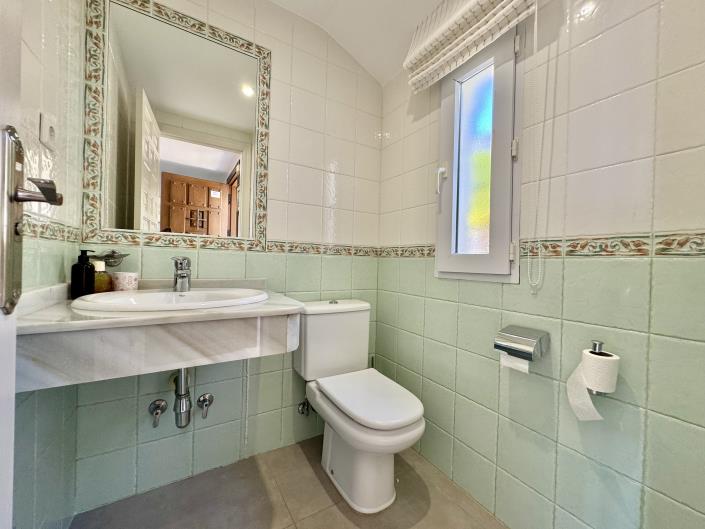 Image No.17-4 Bed Villa / Detached for sale