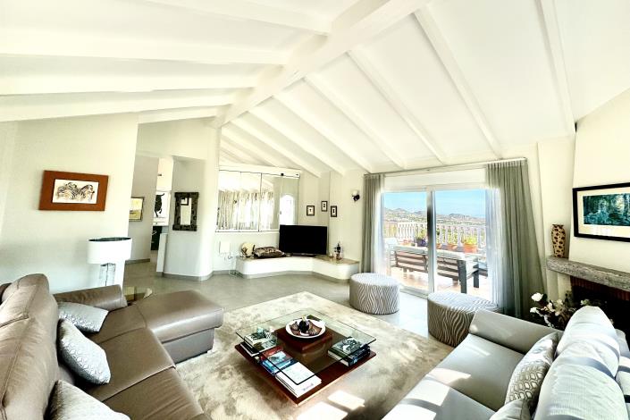 Image No.5-4 Bed Villa / Detached for sale