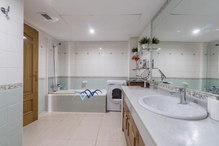 Image No.25-2 Bed Apartment for sale