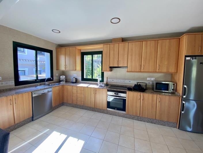 Image No.10-5 Bed Semi-Detached for sale