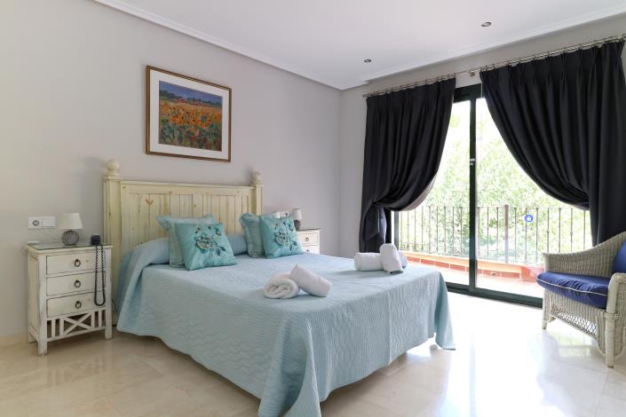 Image No.14-5 Bed Semi-Detached for sale