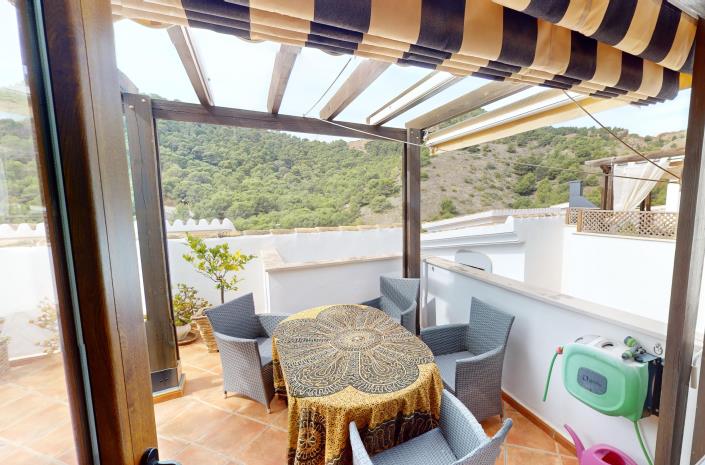 Image No.13-2 Bed Villa / Detached for sale