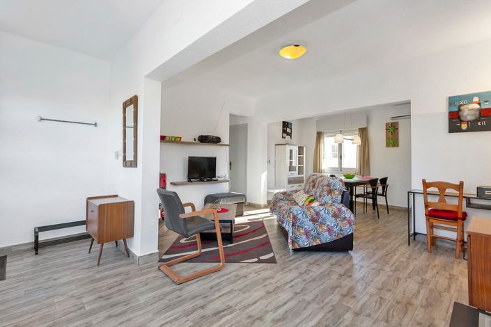 Image No.13-2 Bed Property for sale