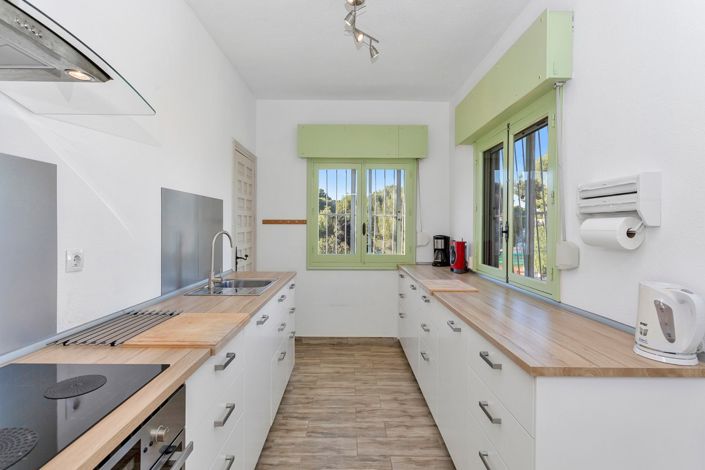 Image No.18-2 Bed Property for sale