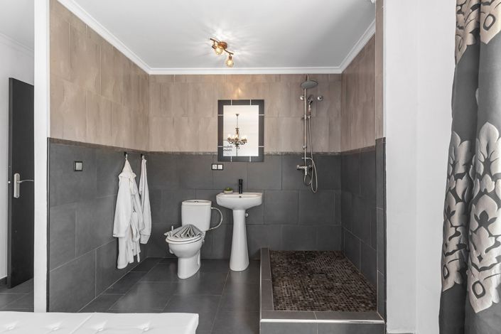 Image No.15-2 Bed Apartment for sale