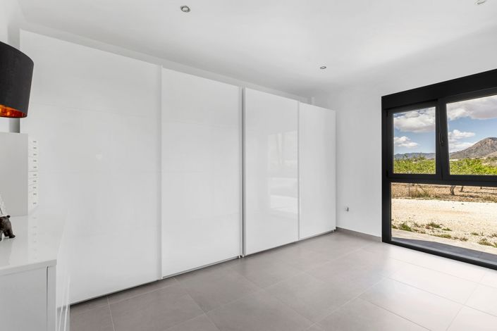 Image No.22-3 Bed Villa for sale