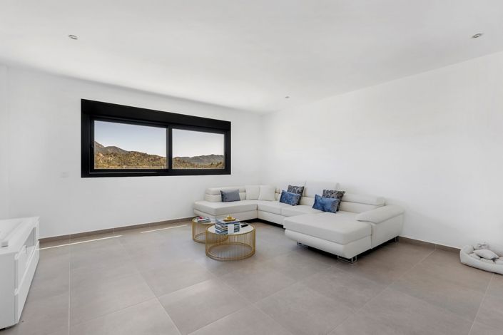 Image No.5-3 Bed Villa for sale