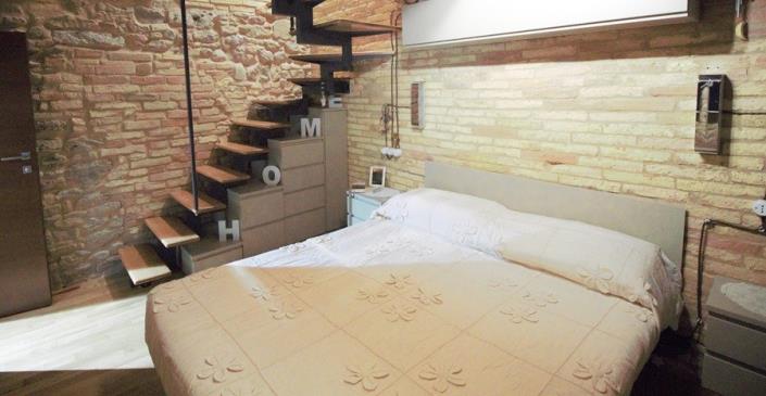 Image No.15-1 Bed Townhouse for sale