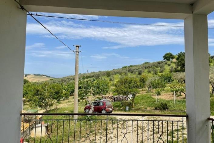 Image No.6-3 Bed Country House for sale