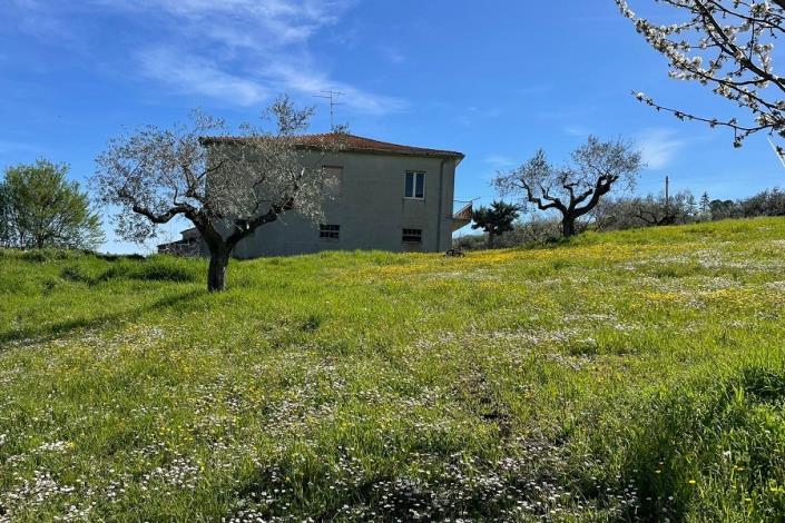 Image No.21-3 Bed Country House for sale