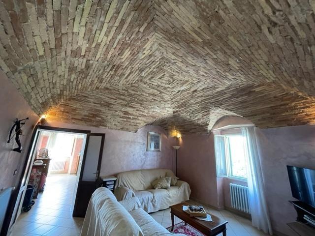 Image No.6-3 Bed Townhouse for sale