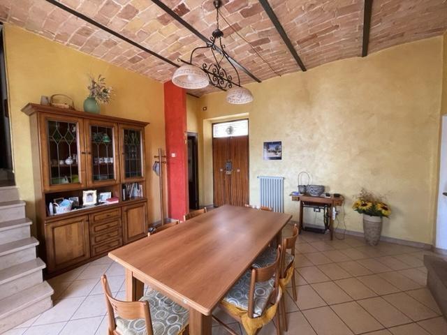 Image No.10-3 Bed Townhouse for sale