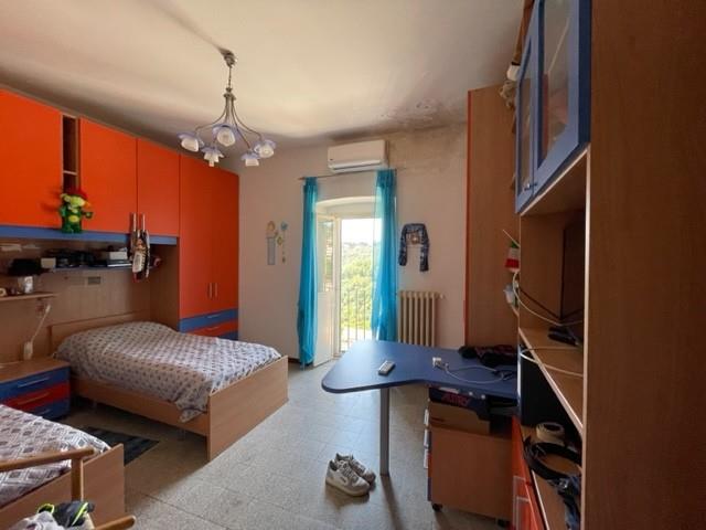 Image No.35-3 Bed Townhouse for sale