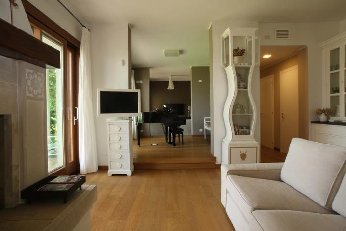 Image No.10-3 Bed Villa / Detached for sale