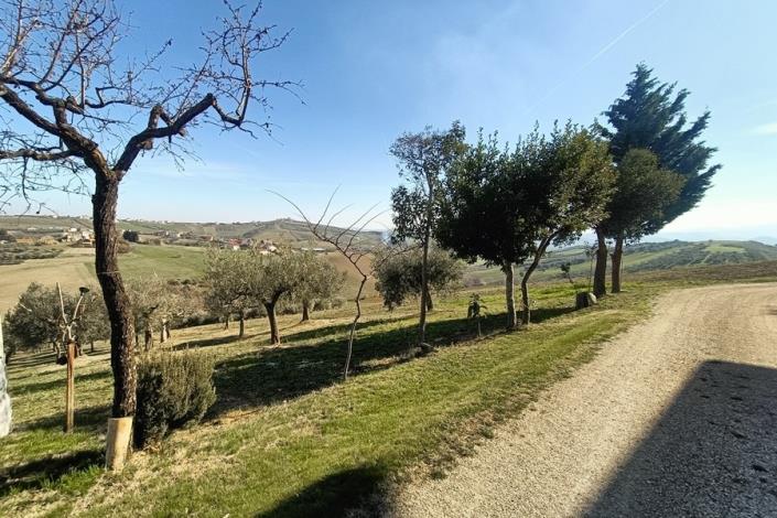 Image No.27-5 Bed Farmhouse for sale