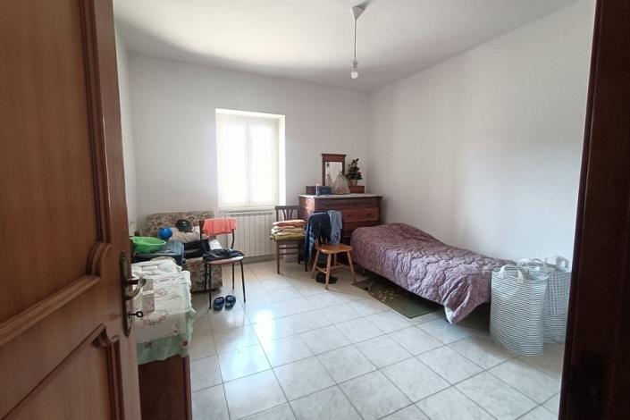 Image No.30-5 Bed Farmhouse for sale