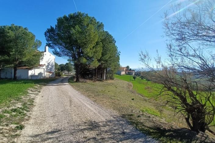 Image No.54-5 Bed Farmhouse for sale