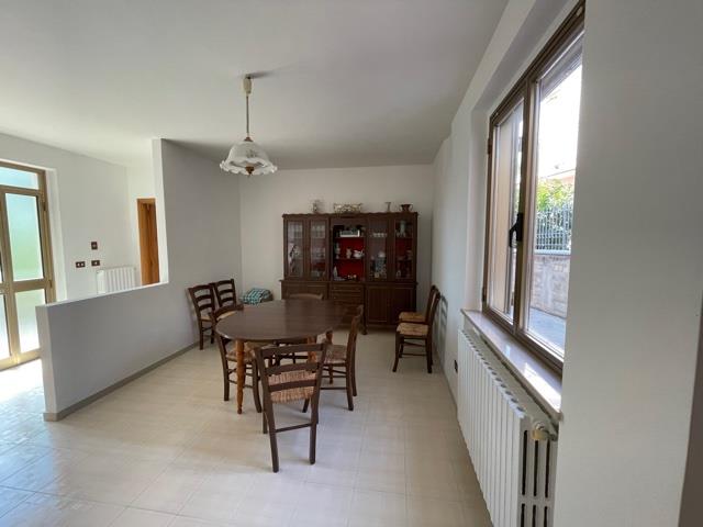 Image No.15-3 Bed Country House for sale