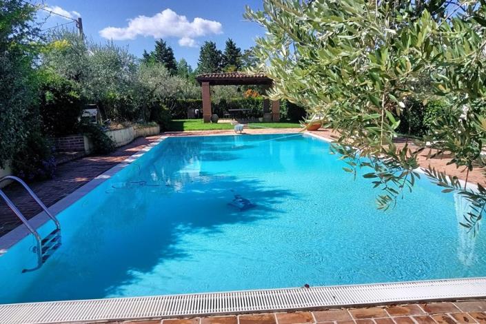 Image No.5-6 Bed Villa / Detached for sale