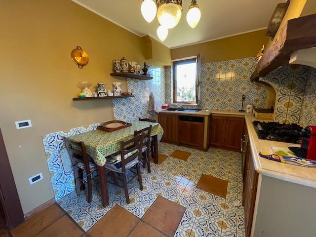 Image No.17-6 Bed Villa / Detached for sale