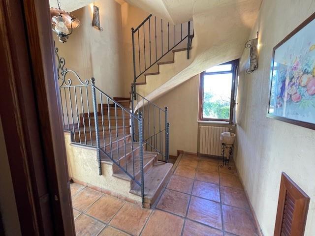 Image No.27-6 Bed Villa / Detached for sale