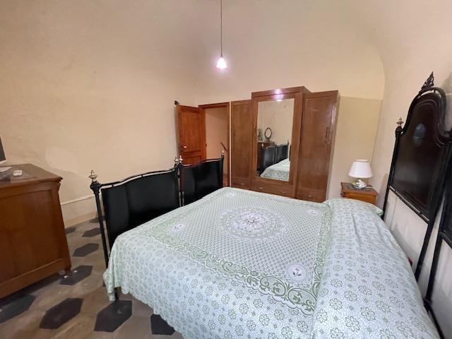 Image No.24-2 Bed Apartment for sale