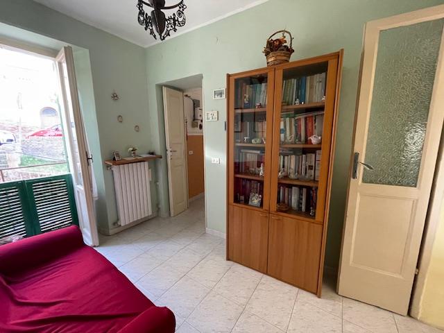 Image No.11-3 Bed Semi-Detached for sale