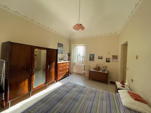 Image No.14-3 Bed Semi-Detached for sale