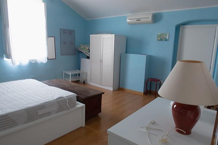 Image No.18-2 Bed Townhouse for sale