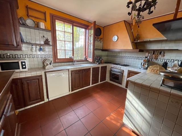 Image No.13-5 Bed Country House for sale