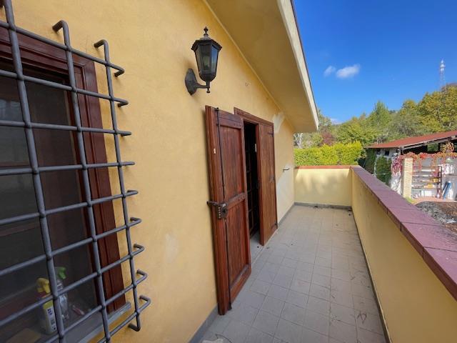 Image No.38-5 Bed Country House for sale