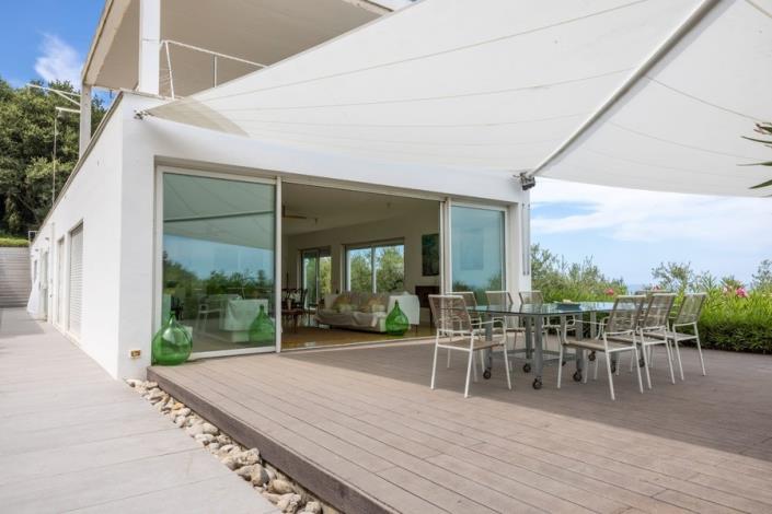 Image No.12-4 Bed Villa for sale