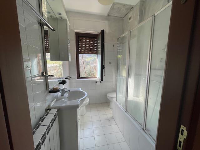 Image No.28-3 Bed Country House for sale