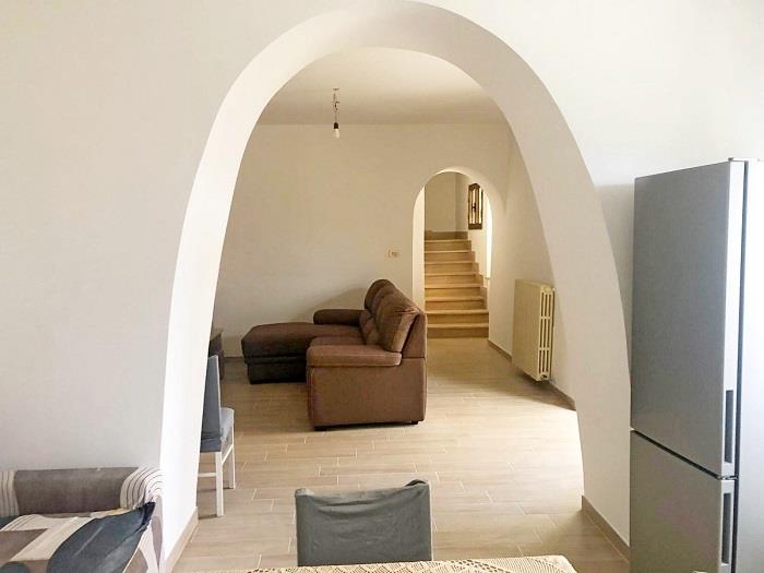 Image No.6-Maison de campagne de 2 chambres à vendre à Montebello di Bertona