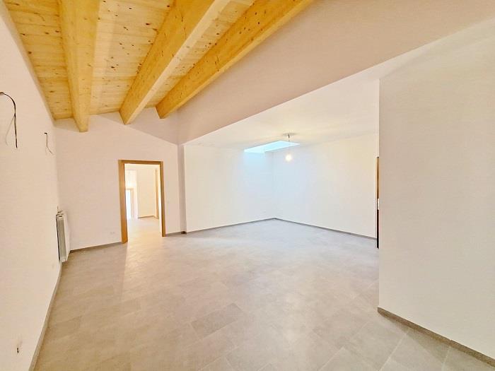 Image No.8-Maison de ville de 2 chambres à vendre à Penne