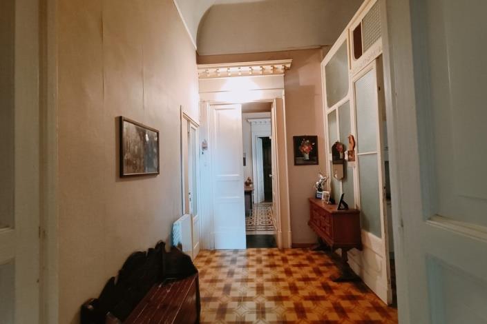 Image No.14-5 Bed Apartment for sale