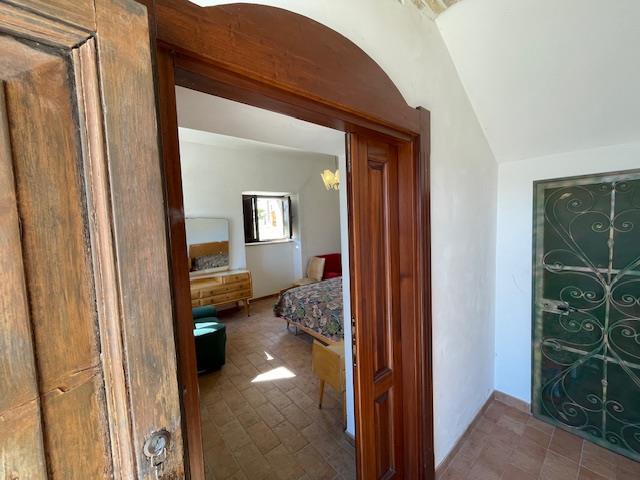 Image No.14-4 Bed Townhouse for sale